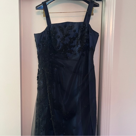 San Carlin Dresses Vintage Navy Embroidered Tulle and Iridescent Satin Maxi Gown - Picture 7 of 15